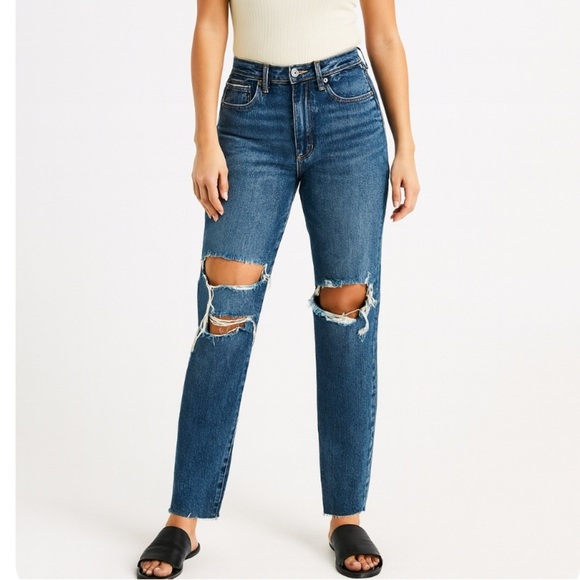 American Eagle Outfitters Denim - American Eagle High Rise Girlfriend jeans button fly distressed raw hem SZ 2